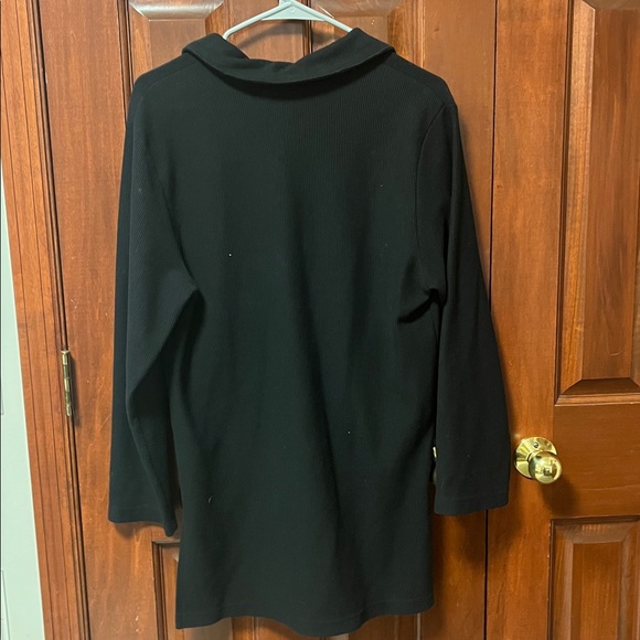 New York & Co Black Button-Up Shirt with Split Sides - Picture 2 of 2